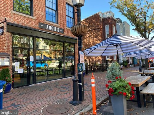 108 Patrick St, Alexandria VA  22314-3070 exterior