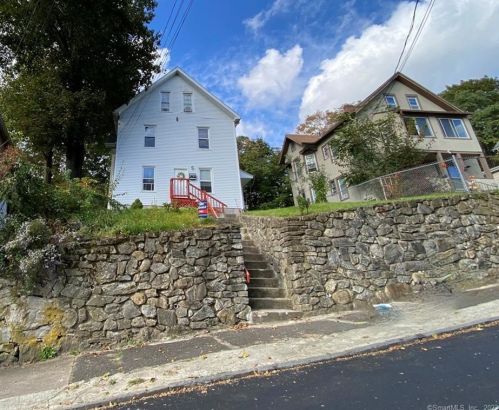 8 Smt St, Derby CT 06418-1242 exterior