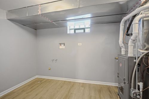 7019 74th Pl, Chicago IL 60638-5931 exterior