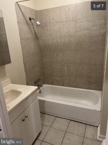 1320 52nd St, Philadelphia, PA 19143-4320