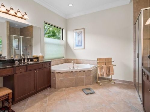 3225 Atlantic Cir, Naples FL 34119-8636 exterior