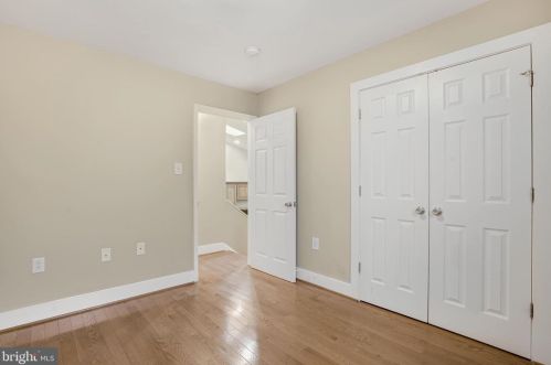 2811 Joseph Makell Ct, Alexandria VA 22306-2840 exterior