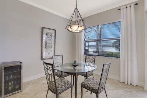 10066 Biscayne Bay Ln, Naples FL 34120-3732 exterior