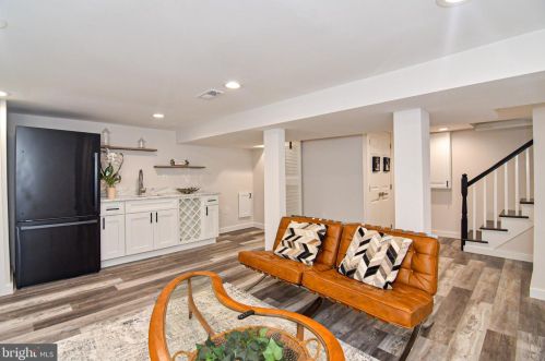 2911 17th St, Washington DC  20018-1825 exterior