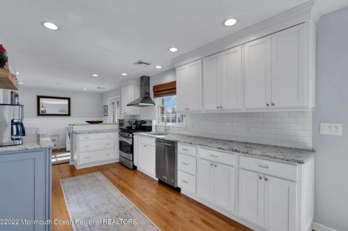 16 Cooper Ave, West Long Branch, NJ 07764-1214