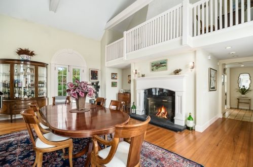 58 Eastern Pt Blvd, Gloucester MA 01930-4405 exterior