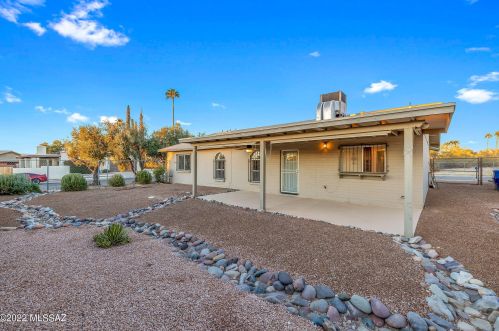 1458 Olympic Club Dr, Tucson AZ  85710-7250 exterior