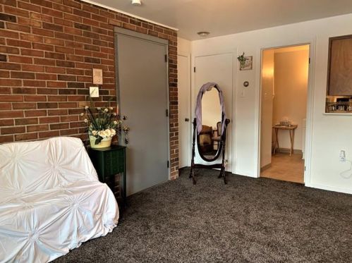 3039 Liberty Ave, Pittsburgh PA 15222-3701 exterior