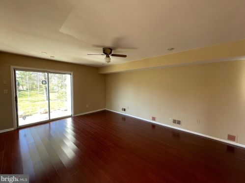 12 Colebrook Ct, Princeton NJ 08540-7050 exterior