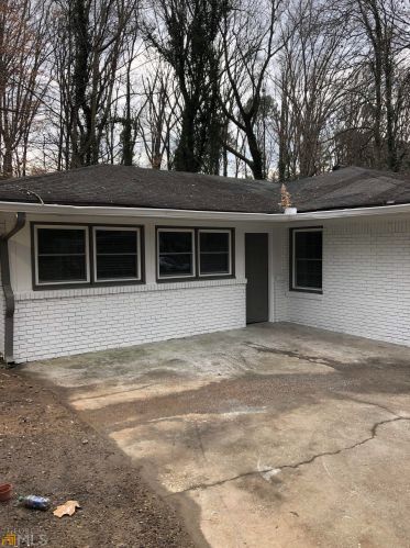 531 Hammond Dr, Atlanta GA  30328-5139 exterior