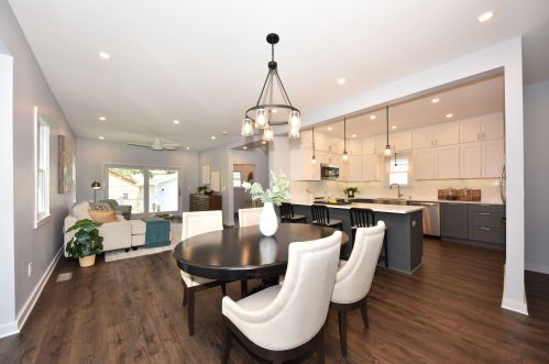 1908 Elmdale Ct, Milwaukee WI 53211-2342 exterior