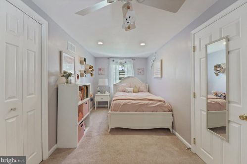 64 Mildred Ln, Chester PA 19014-2007 exterior