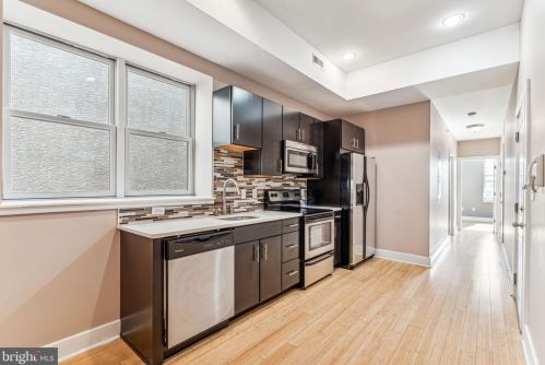 3142 Broad St, Philadelphia PA 19121-3302 exterior