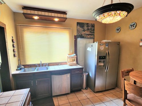 1431 Leahy St, Meskegon MI 49442-5035 exterior