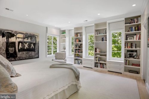 3020 Chain Brg Rd, Washington DC 20016-3410 exterior