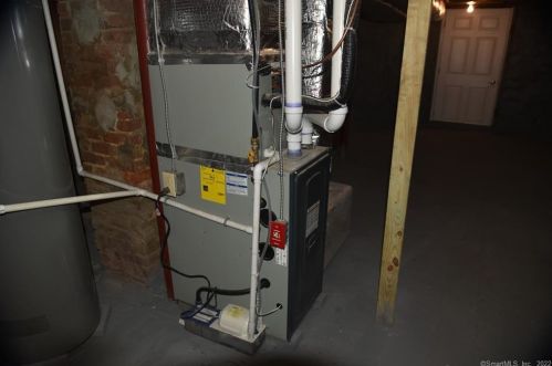 30 Bingham St, New Britain CT 06051-3602 exterior