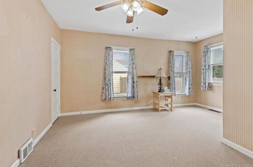 52 Delmont St, Manchester CT 06042-3510 exterior