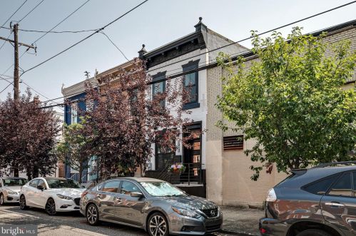 1013 24th St, Philadelphia PA  19146-2543 exterior