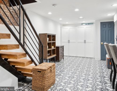 1131 Catharine St, Philadelphia PA 19143-2615 exterior