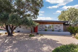 3625 Laurel Ln, Phoenix AZ  85028-1450 exterior