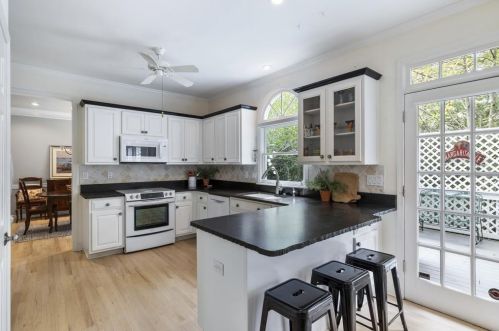 2893 Bankshill Row, Atlanta, GA 30319-4551