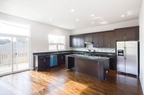 3638 Artesian Ave, Chicago IL 60645-5302 exterior