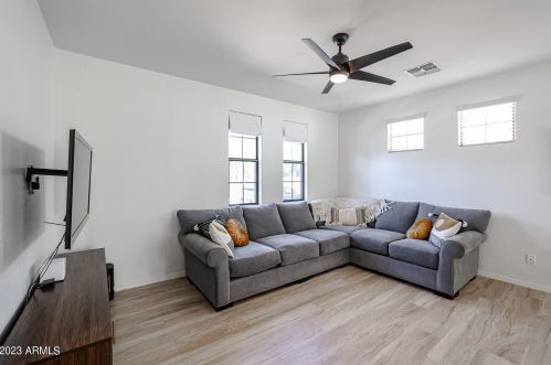 32421 23 Ave, Phoenix AZ 85015-4904 exterior