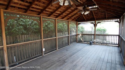 304 Trenton Ave, Point Pleasant Beach NJ  08742-3258 exterior