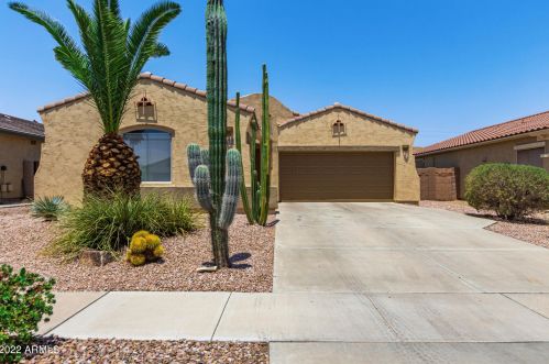 682 Las Colinas Pl, Chandler, AZ 85249-6900