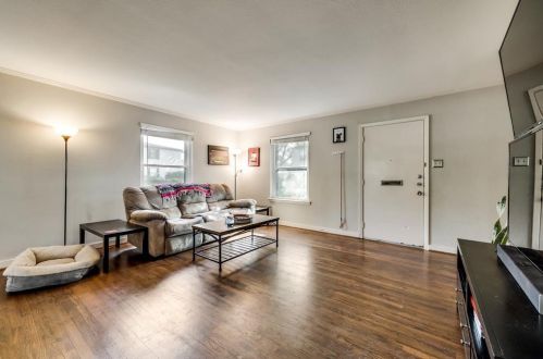 5051 Hall St, Dallas TX  75235-8813 exterior