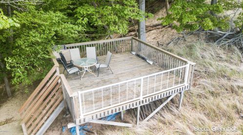 779 Scenic Dr, Meskegon MI 49445-8630 exterior