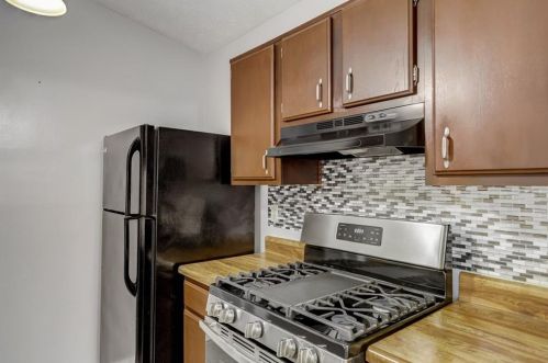 6310 Creekford Dr, Lithonia GA 30058-3948 exterior