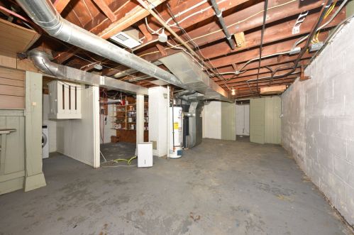 2214 59, Milwaukee WI 53219-2104 exterior