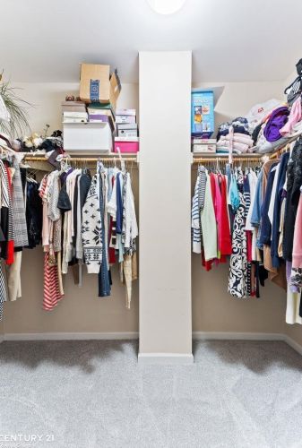 1050 Pointe Pl Blvd, Rochester MI 48307-1794 exterior