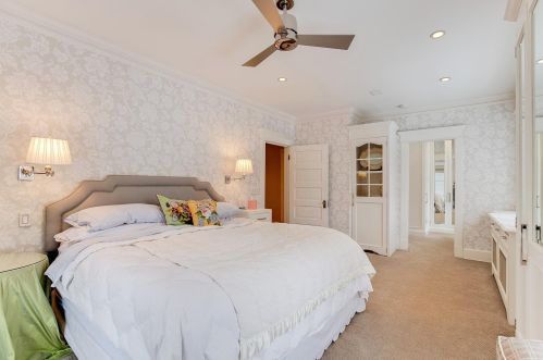 872 Goodrich Ave, Saint Paul MN 55105-3124 exterior