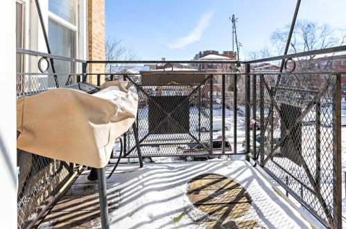 4910 Drake Ave, Chicago IL  60625-5616 exterior