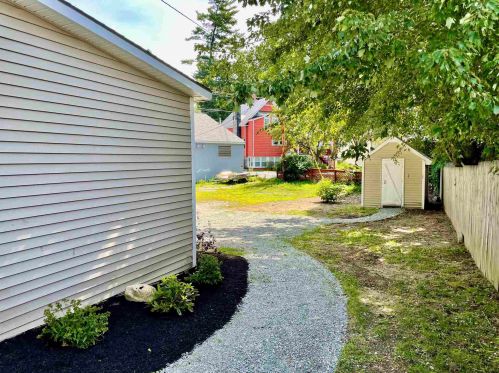 9 Washington St, Concord NH 03301-4172 exterior