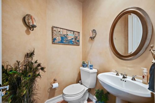 1052 Grand Isle Dr, Naples FL 34108-3325 exterior