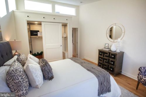 418 Capitol St, Washington DC  20003-4012 exterior