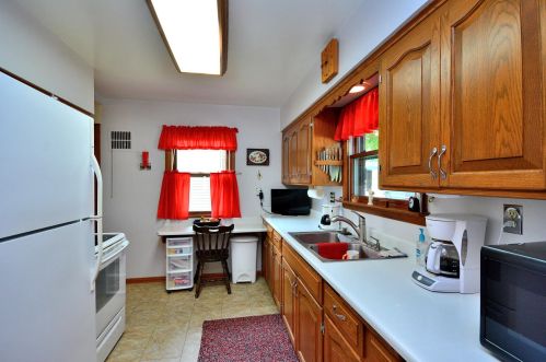 8719 National Ave, Milwaukee WI 53204-1345 exterior