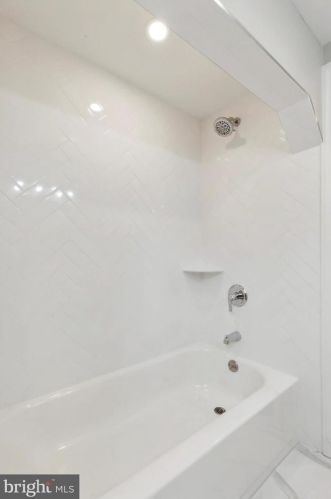 107 County Line Rd, Ardmore PA 19003-0021 exterior