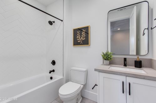 4007 34th St, Phoenix AZ  85040-1820 exterior