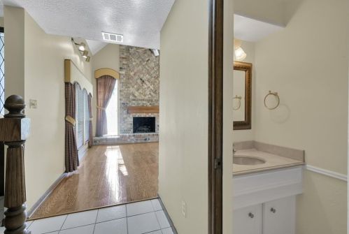 5919 Upper Lk Dr, Humble TX 77346-1971 exterior