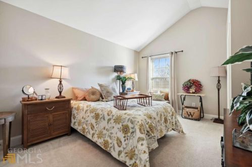 8015 Glisten Ave, Atlanta GA  30328-2494 exterior