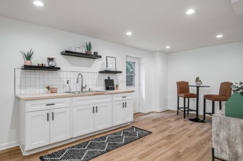 1639 Crestline Dr, Atlanta GA  30345-3820 exterior