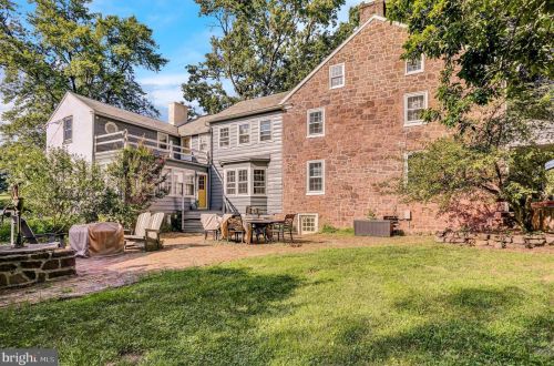 886 Vaughn Rd, Pottstown PA exterior