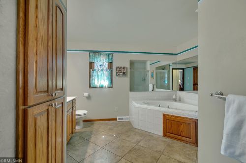 624 9th St, Sartell MN 56377-2249 exterior