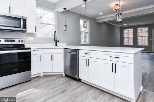 5220 Astor Pl, Washington DC  20019-6447 exterior