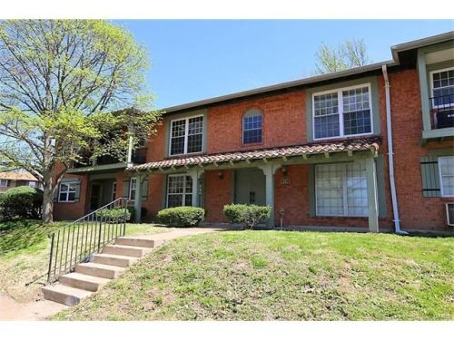 8724 Santa Bella Dr, Hazelwood, MO 63042-2937