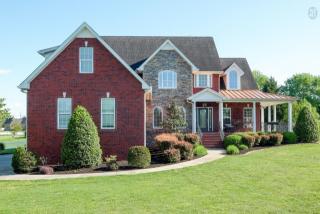 512 Liberty Dr, Smyrna, TN 37167-5209